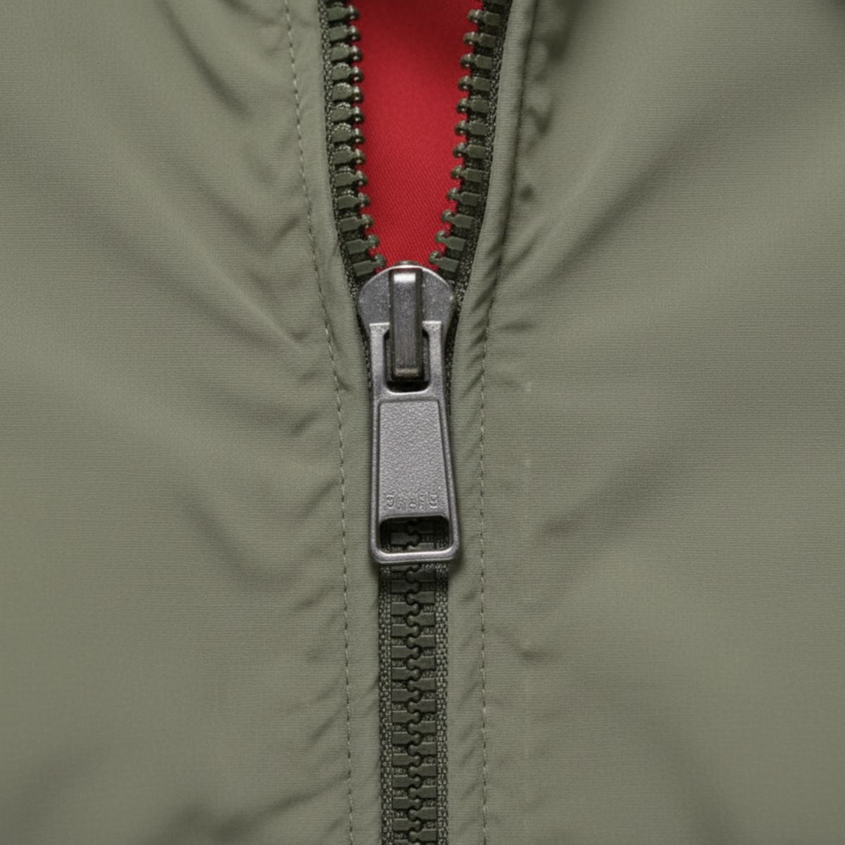 The San Babila Veste bomber légère à fermeture éclair pour homme