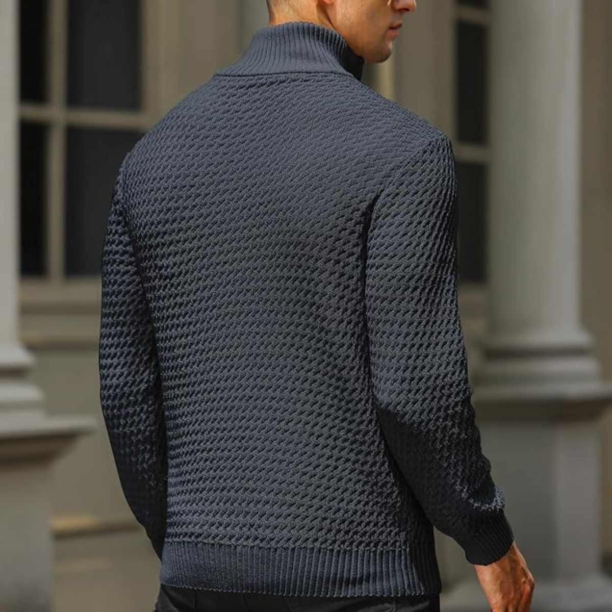 The Riviera Pull en maille tricotée de luxe pour homme à col quart zip