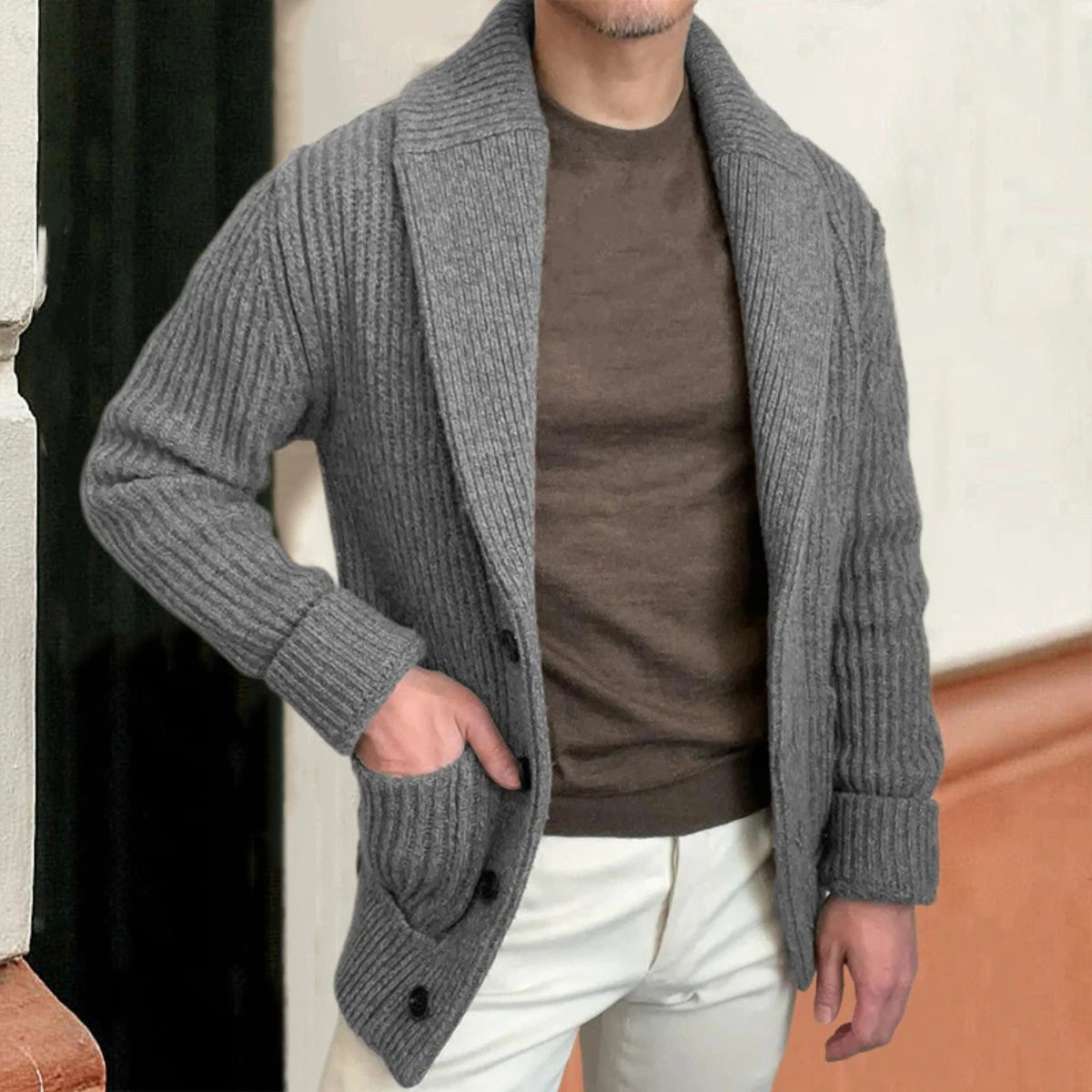 The Aldercrest - Cardigan à col châle tricoté pour homme avec gros boutons