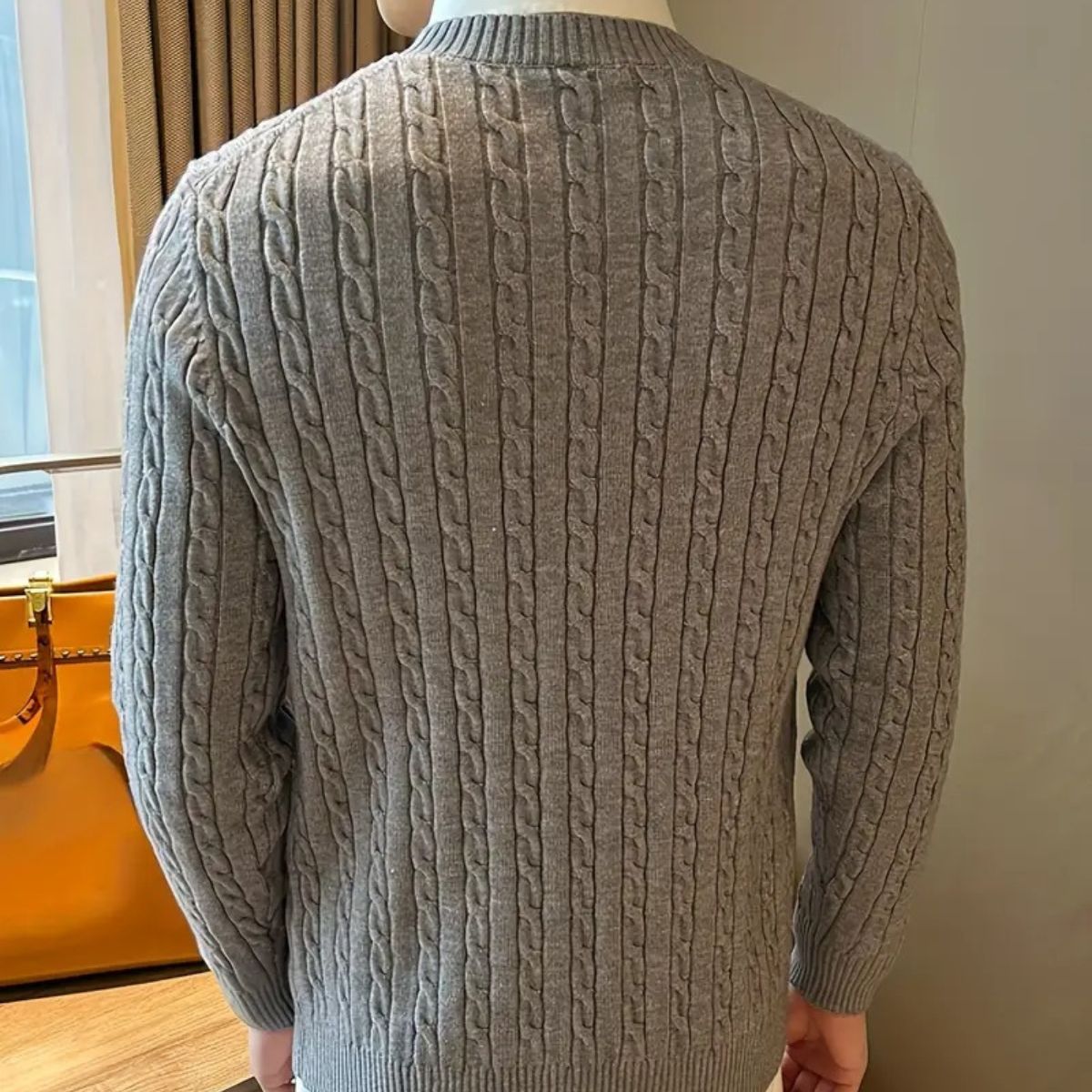The Versailles Pull en maille cachemire et laine mérinos pour homme – Gris