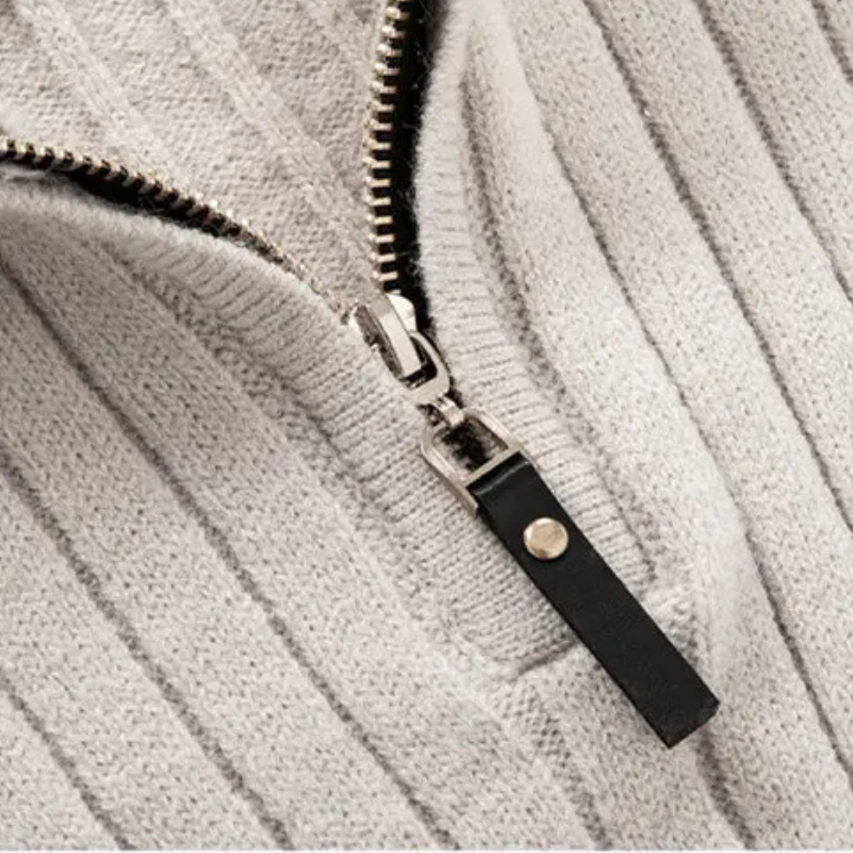 The Ragusa - Pull rasé pour homme à col montant