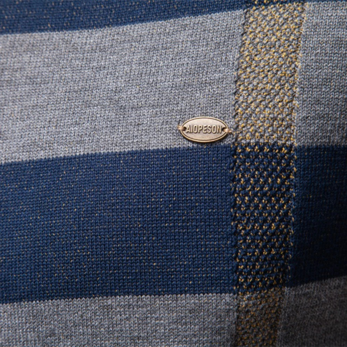 The Peterborough - Le Pull Tricoté à Carreaux Contrastés