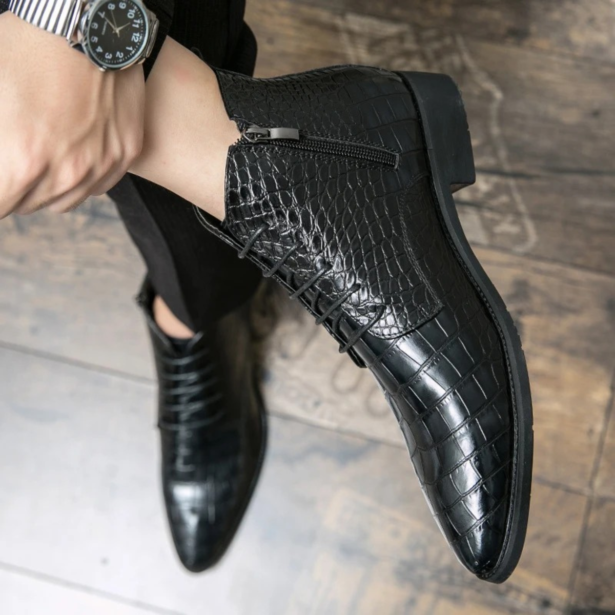 The Stromboli Bottines en Cuir à Motif Crocodile pour Homme – Noir