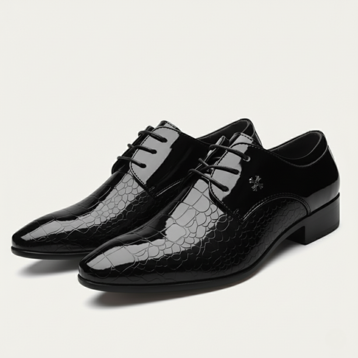 The Bardolino - Chaussures habillées pour homme en cuir verni brillant à bout pointu