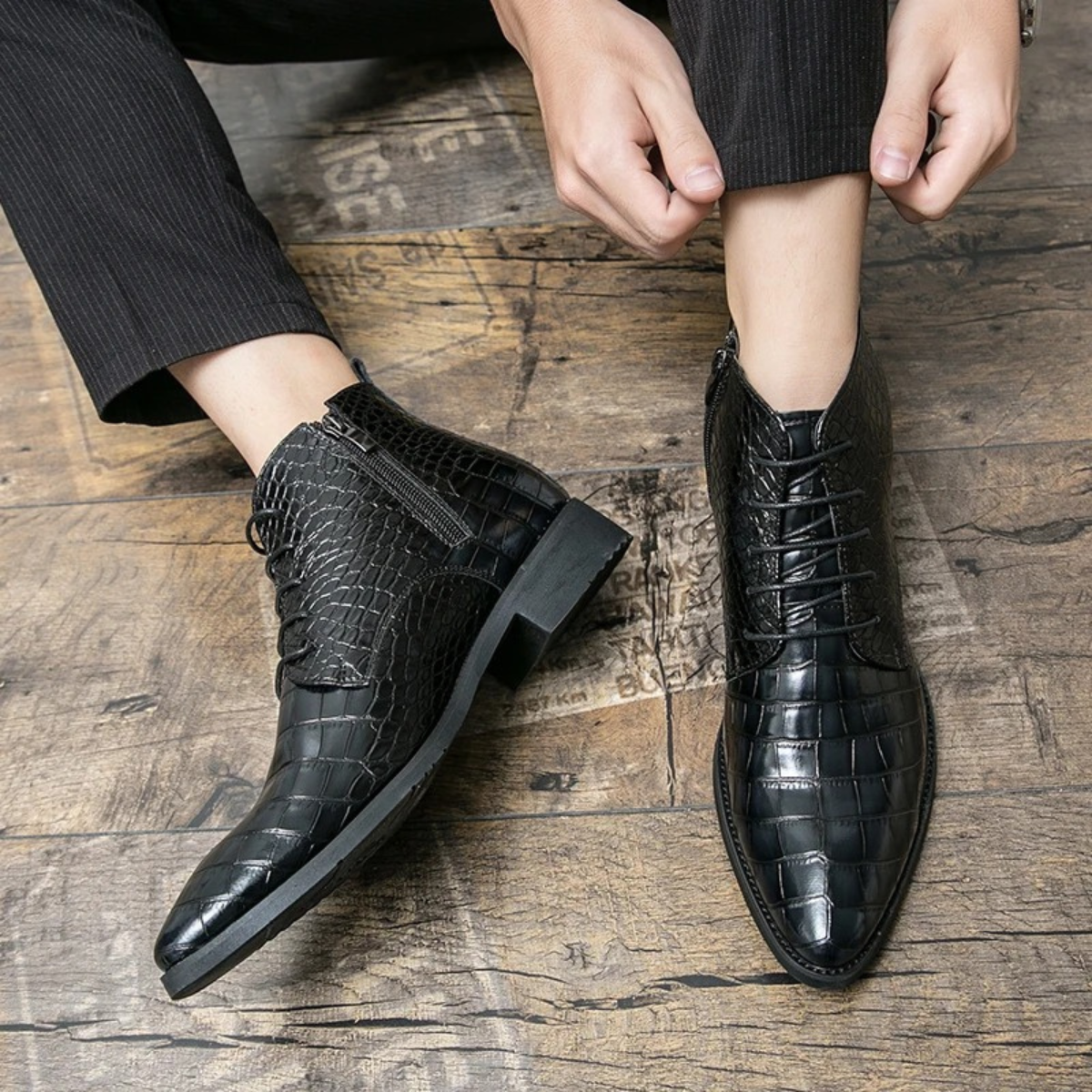 The Stromboli Bottines en Cuir à Motif Crocodile pour Homme – Noir