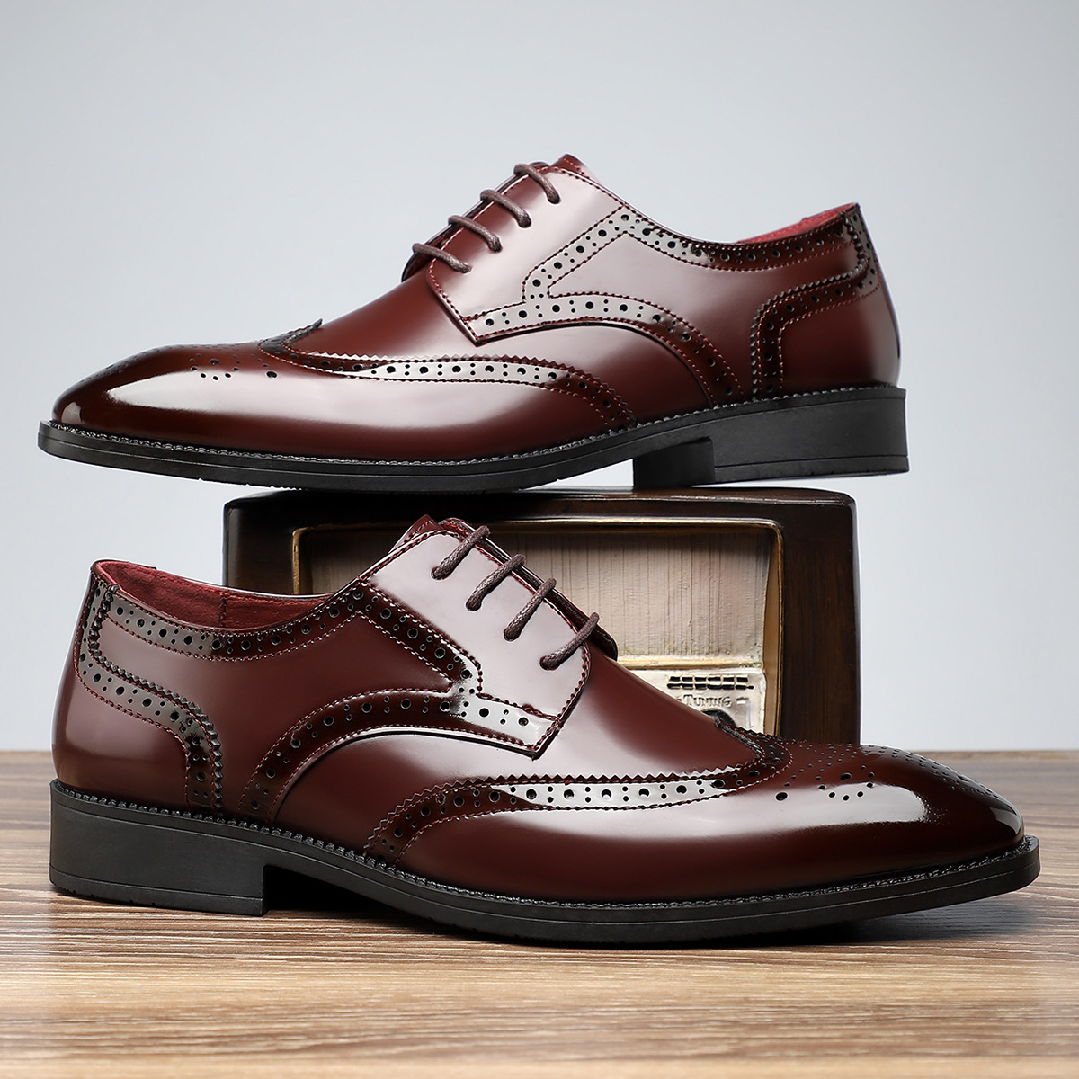 The Swindon Brogues en cuir faites main pour homme – Chaussures habillées Oxford classiques