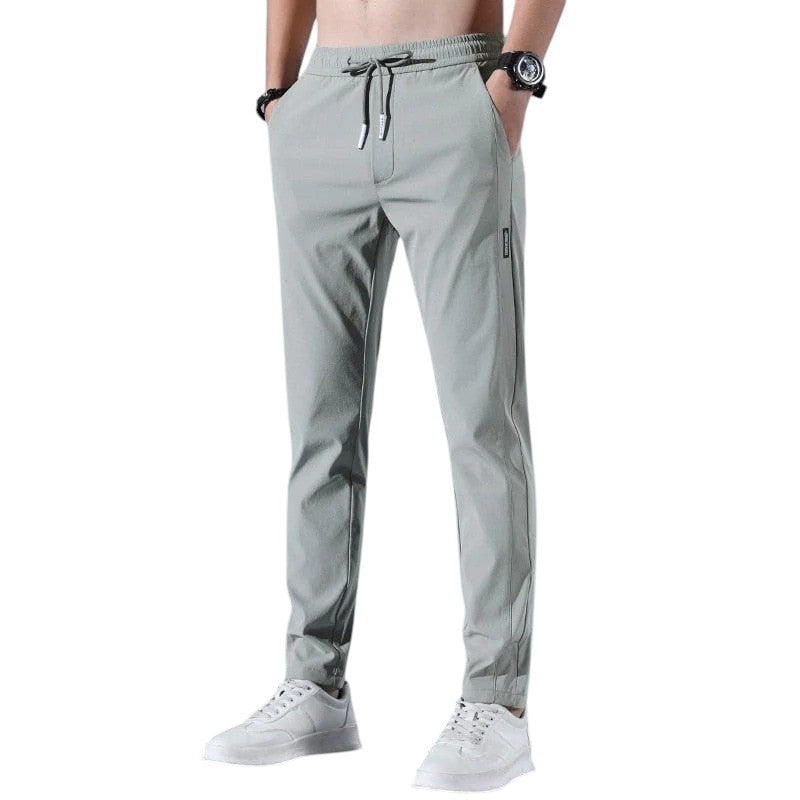 The Trento Pantalon de jogging léger à poches zippées pour homme